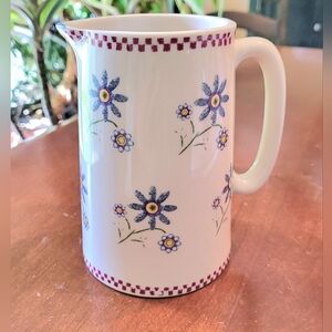 Vtg Irish Pint Pitcher Shannonbridge Pottery Creamer Scandinavian 20 oz Floral
